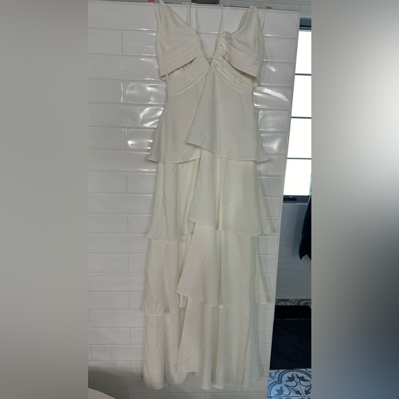 Line and dot Sonia Maxi dress in White🤍 - Picture 6 of 7